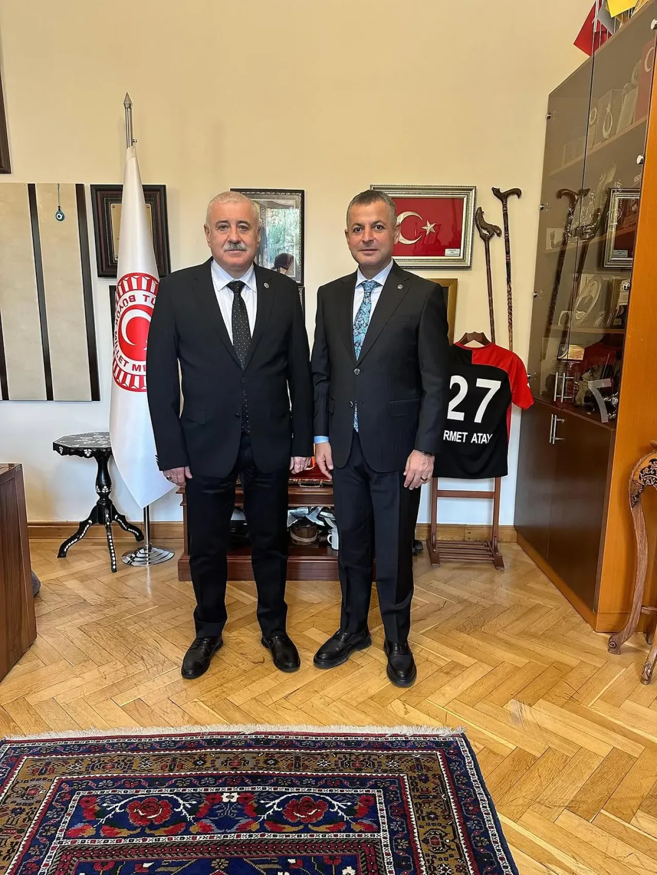 Sermet Atay, İslahiye İlçe Başkanı Muammer Çıngı'yı Kabul Etti Sermet Atay, İslahiye İlçe Başkanı Muammer Çıngı'yı Kabul Etti