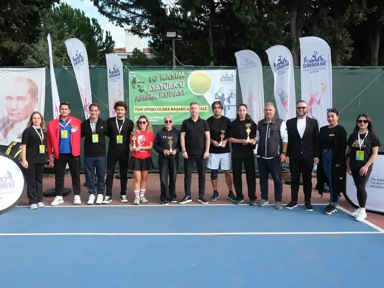 Büyükçekmece'de 10 Kasım Atatürk'ü Anma Kupası Tenis Turnuvası Düzenlendi Büyükçekmece'de 10 Kasım Atatürk'ü Anma Kupası Tenis Turnuvası Düzenlendi