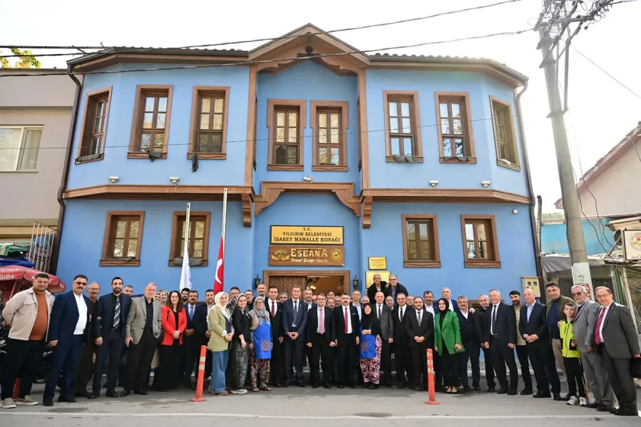 Bursa Yıldırım Belediye Başkanı Oktay Yılmaz, İsabey Mahallesi'nde Muhtarın Gönül Sofrasında Bursa Yıldırım Belediye Başkanı Oktay Yılmaz, İsabey Mahallesi'nde Muhtarın Gönül Sofrasında