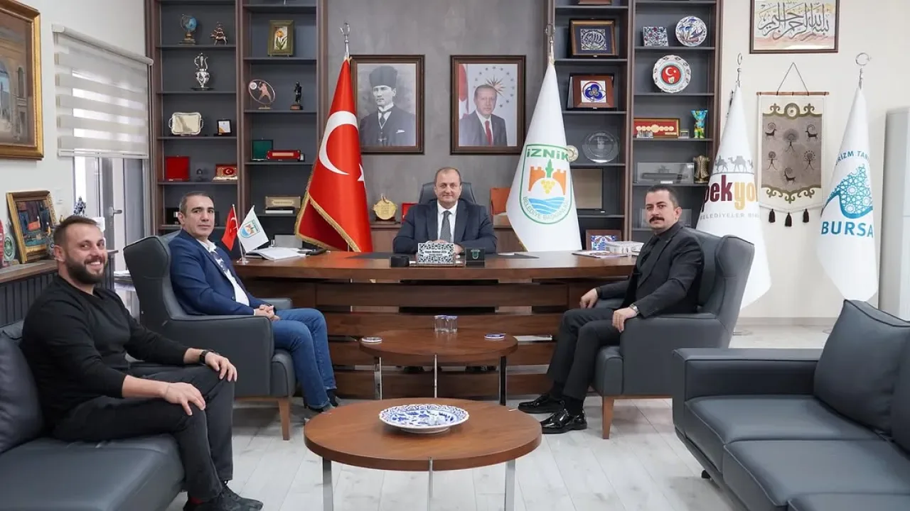 İznik Belediyesi'nden BTÜ'ye ve MHP Bursa'ya Teşekkür Ziyareti İznik Belediyesi'nden BTÜ'ye ve MHP Bursa'ya Teşekkür Ziyareti