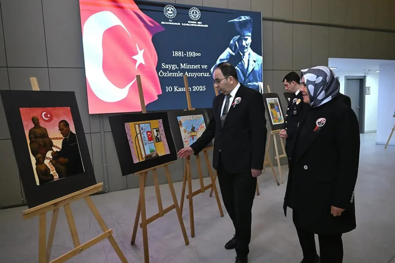 Şişli'de Atatürk'ü Anma Günü'nde Anlamlı Resim Sergisi Şişli'de Atatürk'ü Anma Günü'nde Anlamlı Resim Sergisi