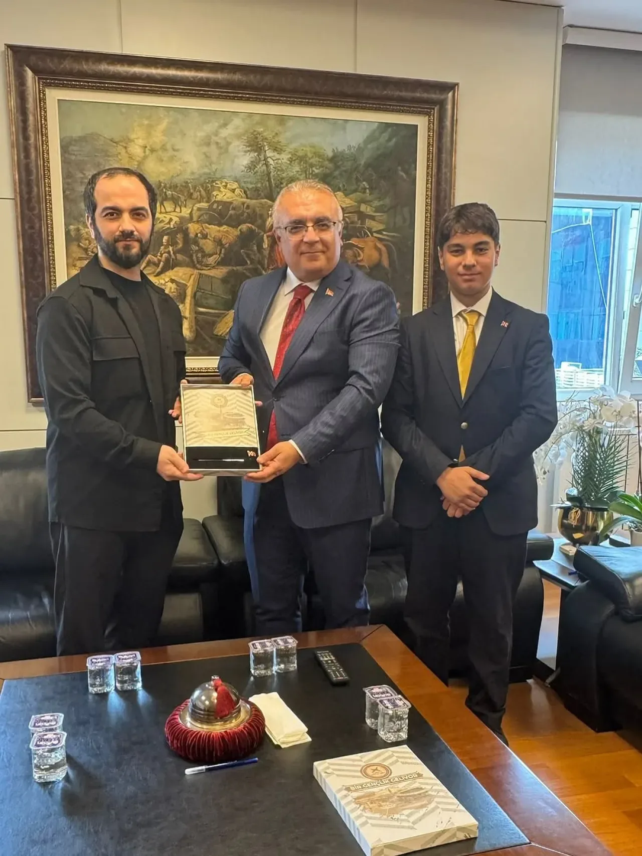 Bahçelievler Kaymakamı Boztepe, TÜGVA Temsilcilerini Makamında Ağırladı Bahçelievler Kaymakamı Boztepe, TÜGVA Temsilcilerini Makamında Ağırladı