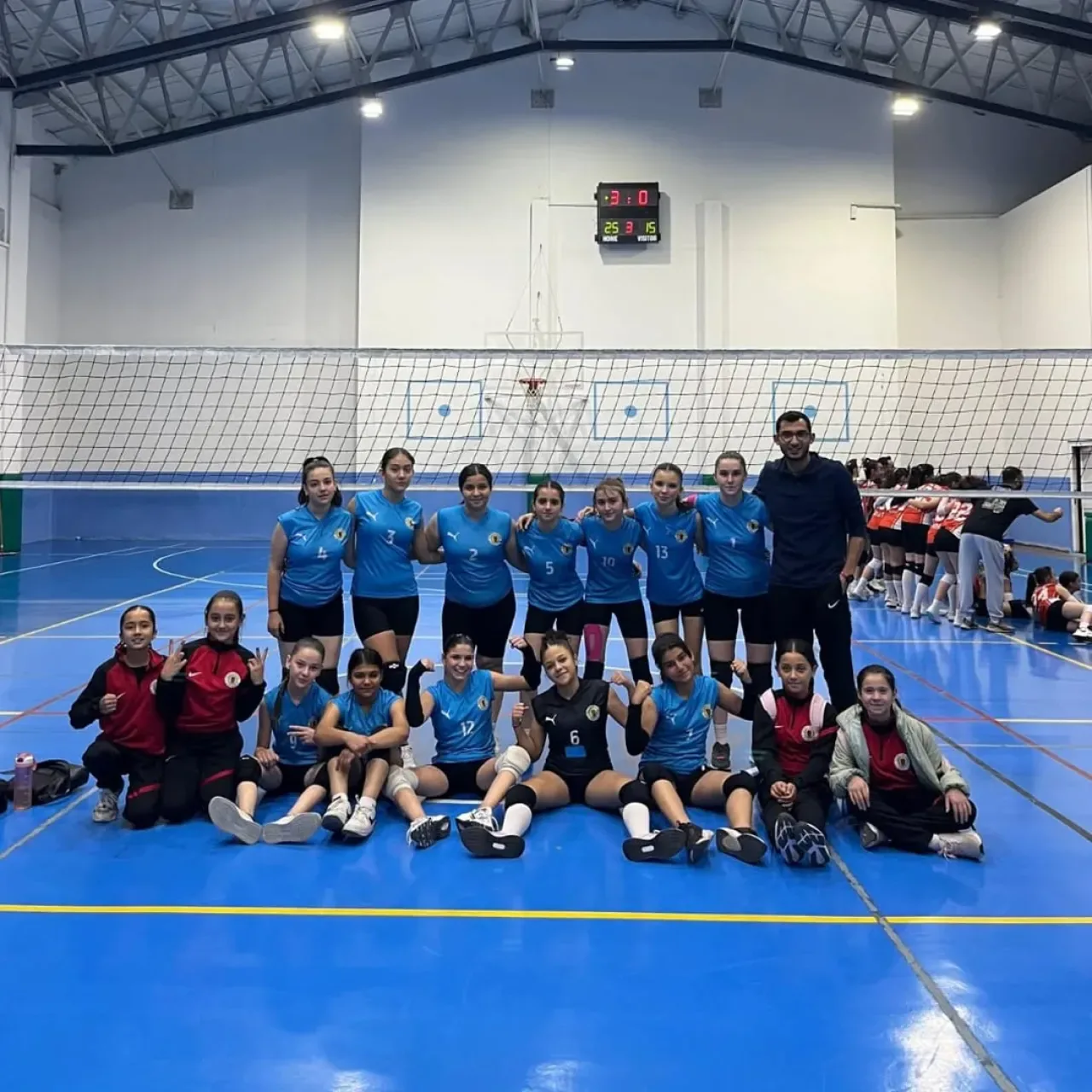 Nallıhan Belediyesi Han Spor Voleybol Takımı Küçükler Kategorisinde Mücadelesini Sürdürüyor Nallıhan Belediyesi Han Spor Voleybol Takımı Küçükler Kategorisinde Mücadelesini Sürdürüyor