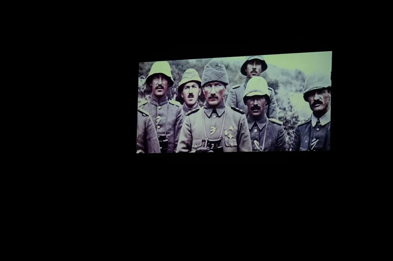 Altıeylül Belediyesi Başkan Yardımcıları 10 Kasım Atatürk'ü Anma Programında Altıeylül Belediyesi Başkan Yardımcıları 10 Kasım Atatürk'ü Anma Programında