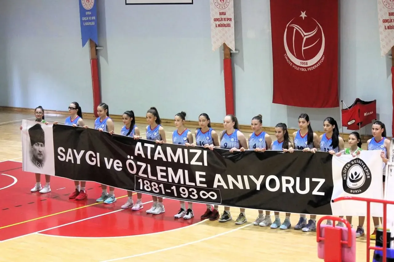 Nilüfer Belediyespor, Atatürk'ü Anma Töreni Düzenledi Nilüfer Belediyespor, Atatürk'ü Anma Töreni Düzenledi