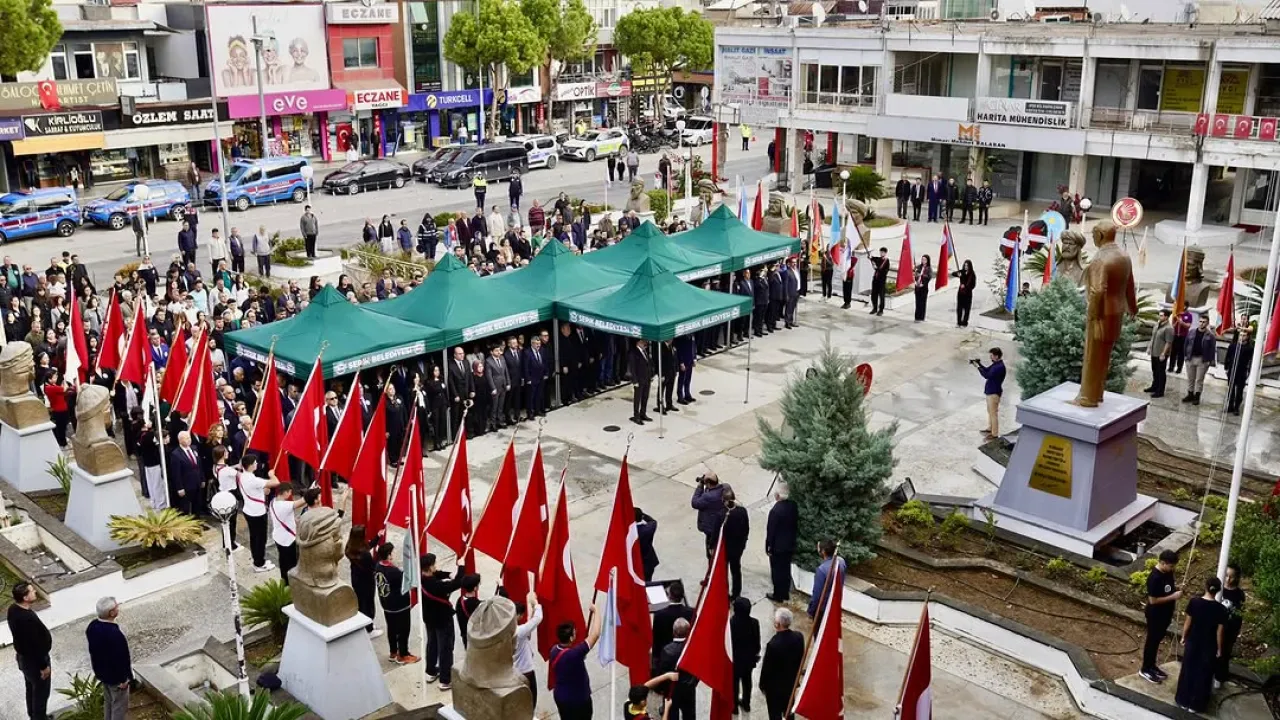 İYİ Parti Serik İlçe Başkanlığı, Atatürk'ü Anma Töreninde Saygı Duruşunda Bulundu İYİ Parti Serik İlçe Başkanlığı, Atatürk'ü Anma Töreninde Saygı Duruşunda Bulundu