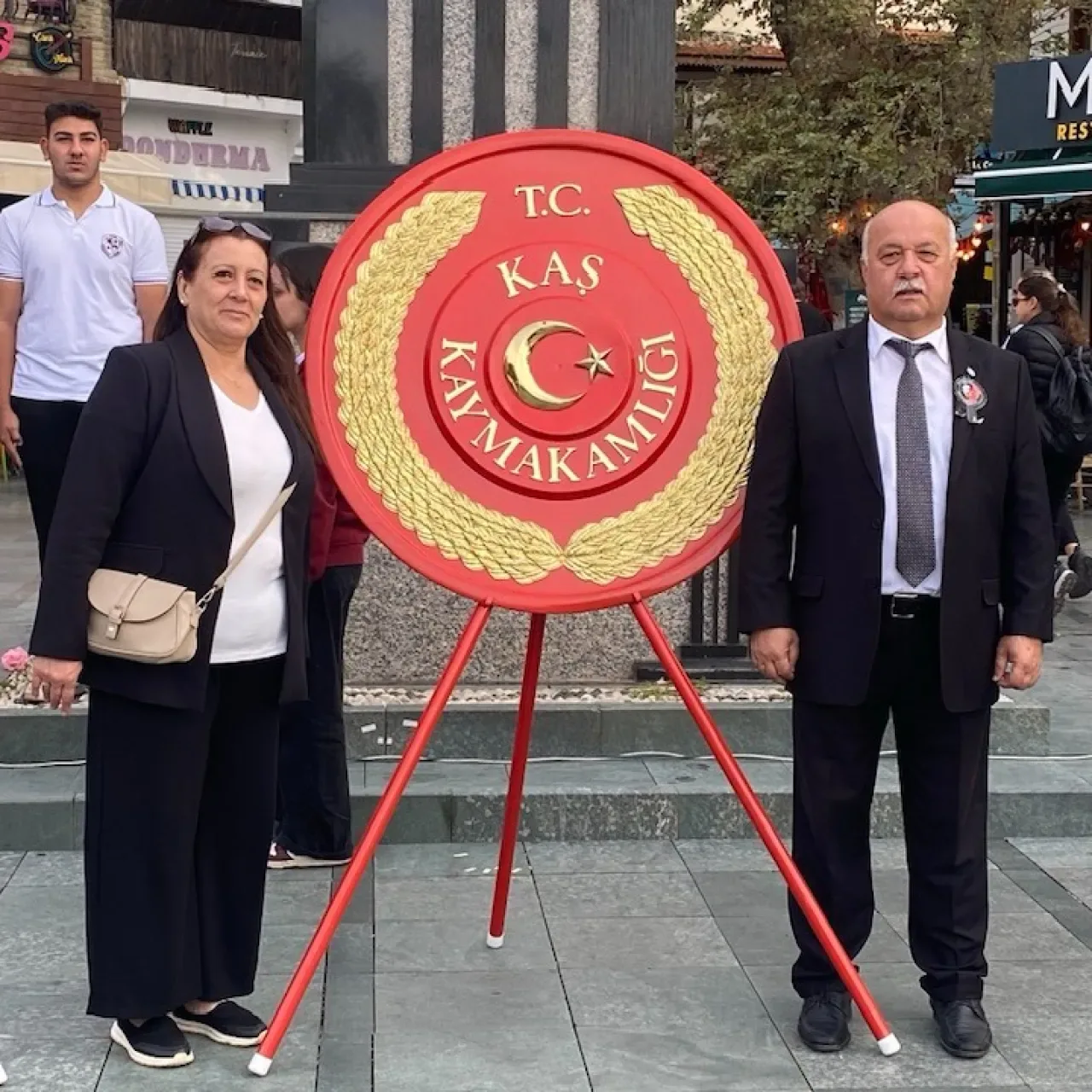 İYİ Parti Kaş İlçe Başkanlığı, Atatürk'ü Anma Töreniyle Andı İYİ Parti Kaş İlçe Başkanlığı, Atatürk'ü Anma Töreniyle Andı