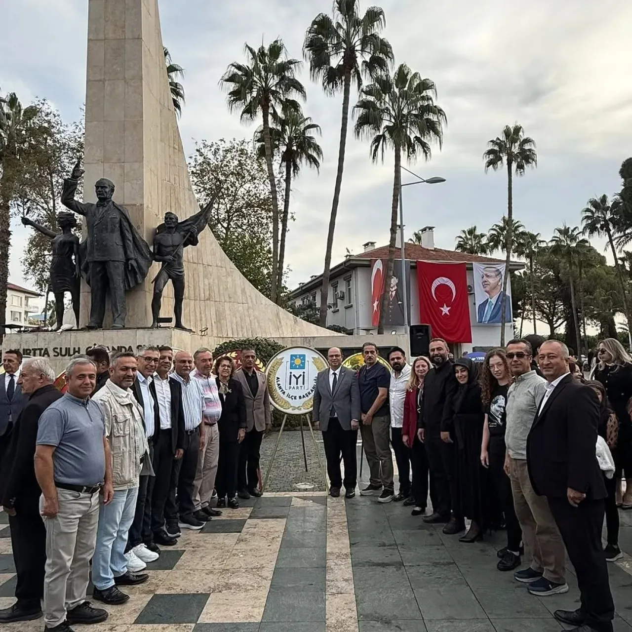 İYİ Parti Alanya İlçe Başkanlığı, Atatürk'ü Anma Törenine Katıldı İYİ Parti Alanya İlçe Başkanlığı, Atatürk'ü Anma Törenine Katıldı