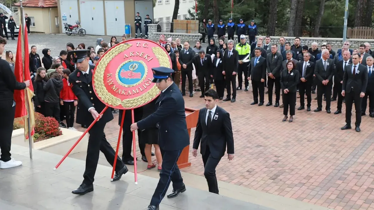 İYİ Parti Aksekili Yöneticiler Atatürk'ü Anma Töreninde İYİ Parti Aksekili Yöneticiler Atatürk'ü Anma Töreninde