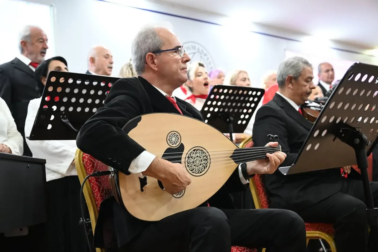Gaziosmanpaşa'da Atatürk, Sevdiği Şarkılarla Anıldı Gaziosmanpaşa'da Atatürk, Sevdiği Şarkılarla Anıldı