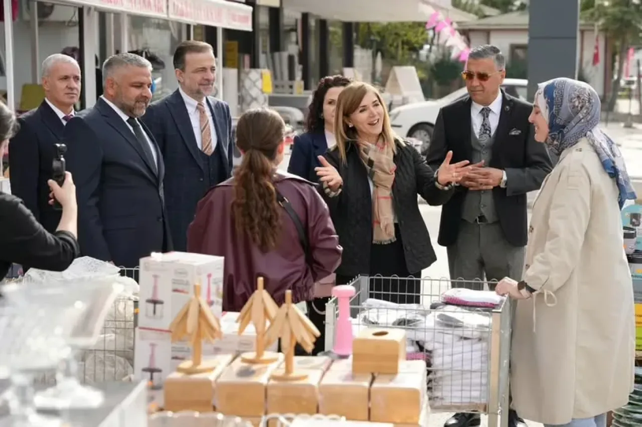 MHP Ankara İl Başkanlığı, Keçiören'de "Hayırlı Günler Komşum" Ziyareti Gerçekleştirdi MHP Ankara İl Başkanlığı, Keçiören'de "Hayırlı Günler Komşum" Ziyareti Gerçekleştirdi