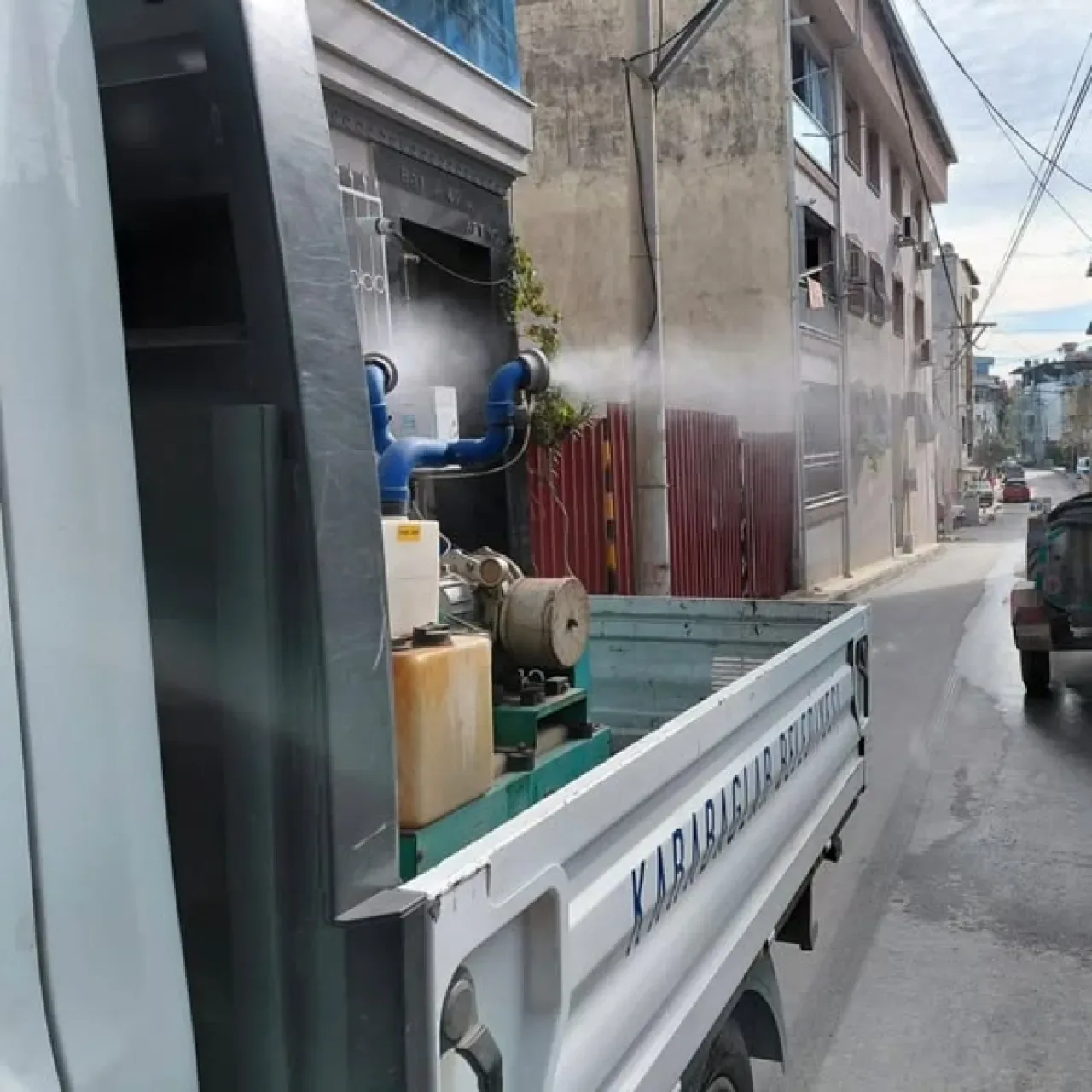 Karabağlar'da Haşere ile Mücadele Çalışmaları Uğur Mumcu ve Selvili Mahallelerinde Yoğunlaştı Karabağlar'da Haşere ile Mücadele Çalışmaları Uğur Mumcu ve Selvili Mahallelerinde Yoğunlaştı