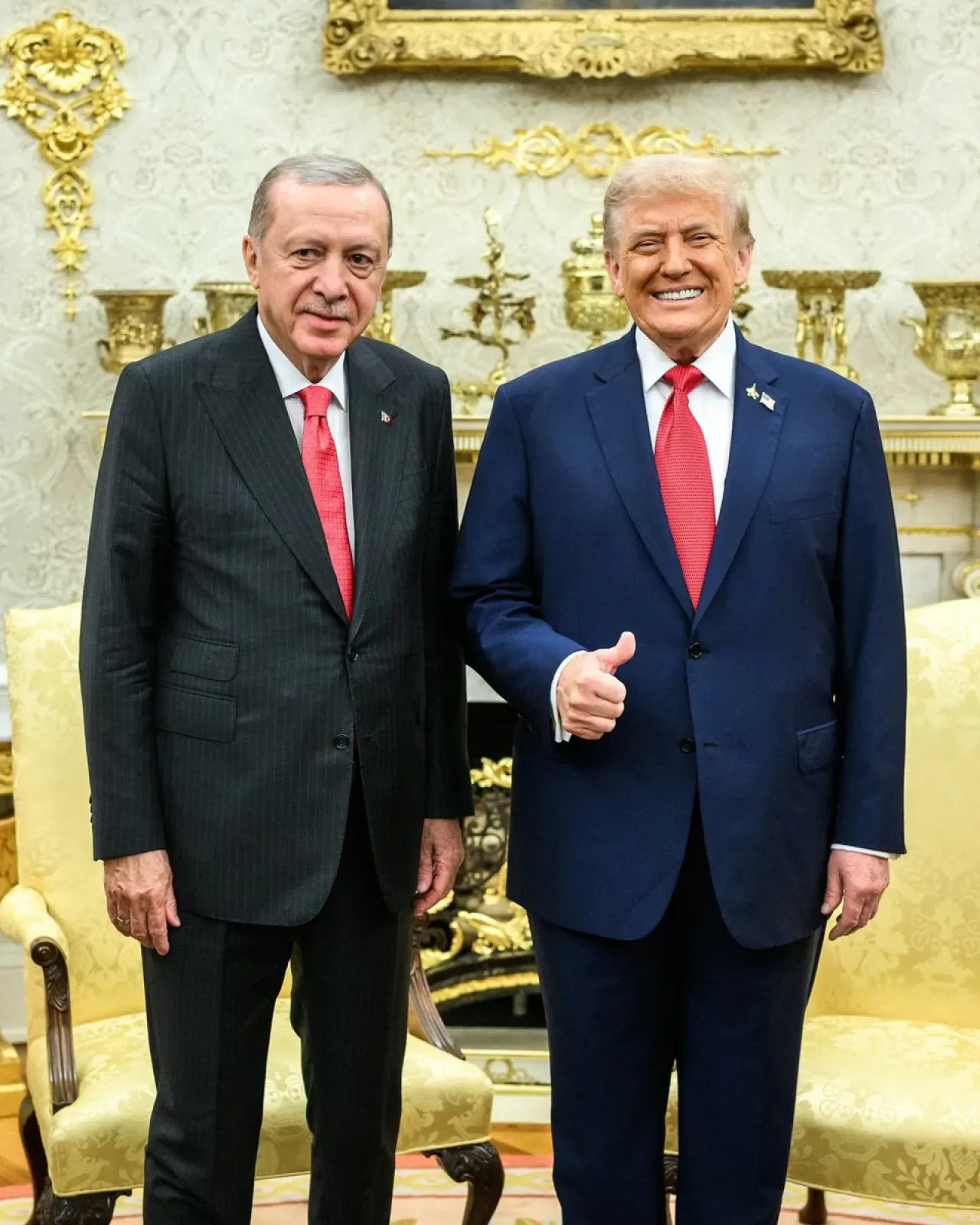 Trump'tan Erdoğan'a Liderlik Övgüsü ve Suriye Politikasına Destek Trump'tan Erdoğan'a Liderlik Övgüsü ve Suriye Politikasına Destek