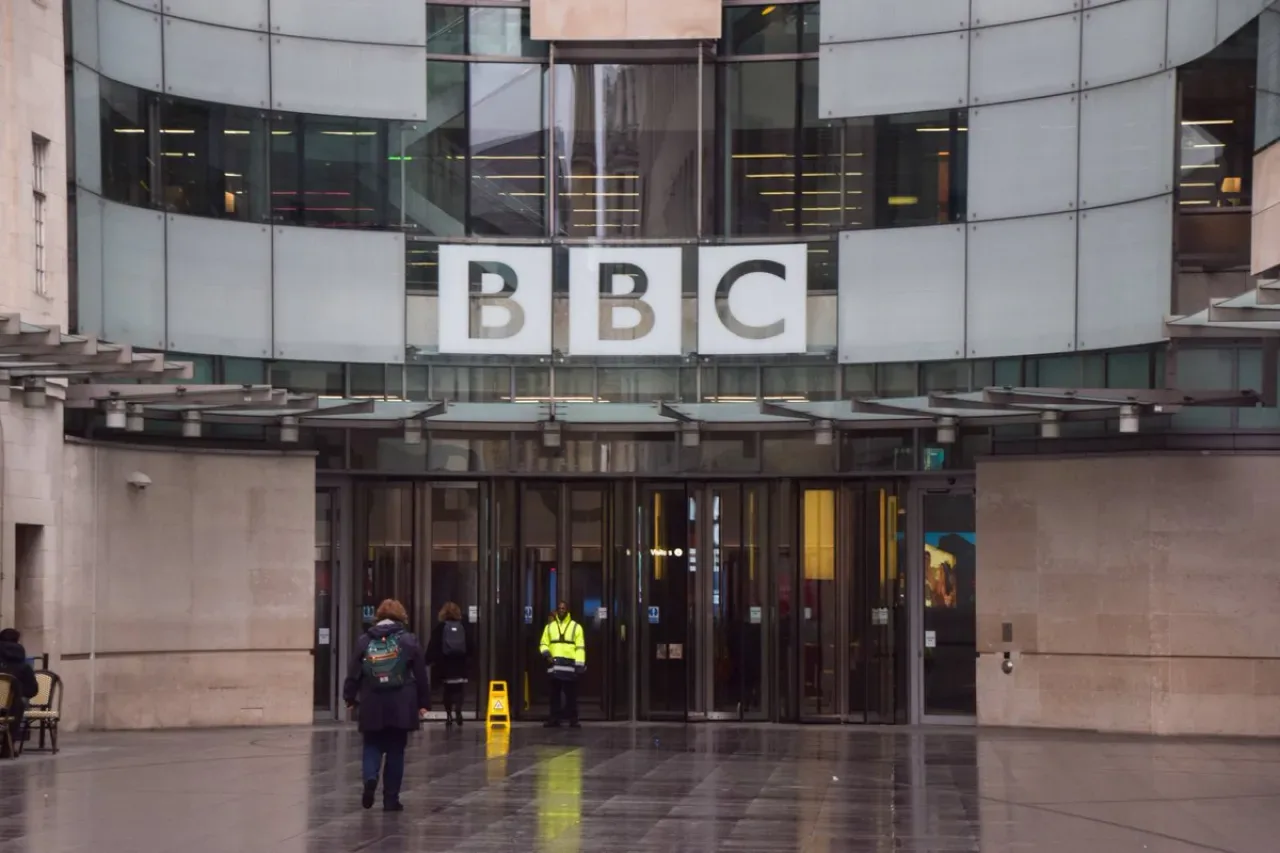 Trump, BBC'ye 1 Milyar Dolarlık Dava Tehdidinde Bulundu Trump, BBC'ye 1 Milyar Dolarlık Dava Tehdidinde Bulundu