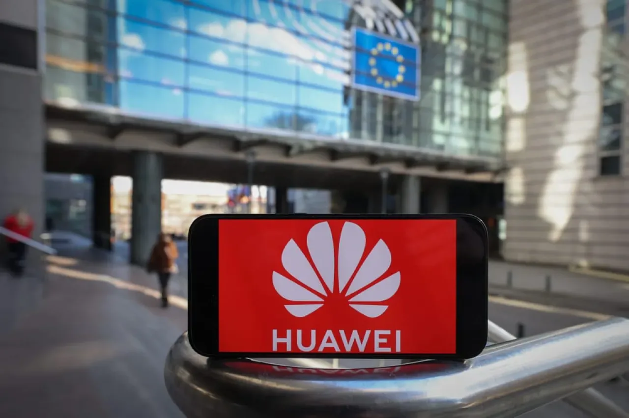 Avrupa Birliği, Üye Ülkelerin Mobil Ağlarından Huawei'nin Yasaklanmasını Gündeme Aldı Avrupa Birliği, Üye Ülkelerin Mobil Ağlarından Huawei'nin Yasaklanmasını Gündeme Aldı