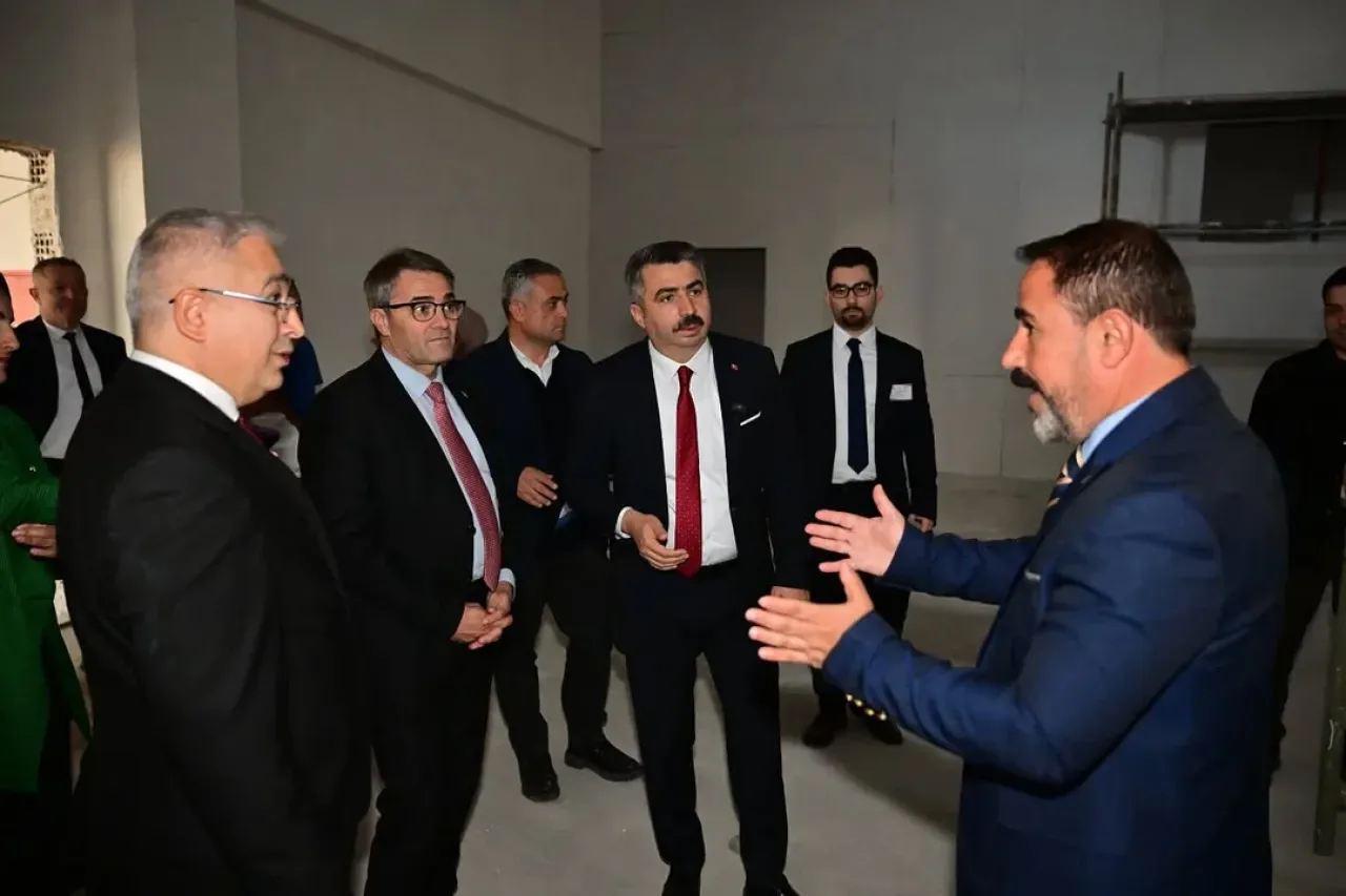 Bursa'da Engelsiz Yaşam Merkezi Hizmete Hazırlanıyor Bursa'da Engelsiz Yaşam Merkezi Hizmete Hazırlanıyor