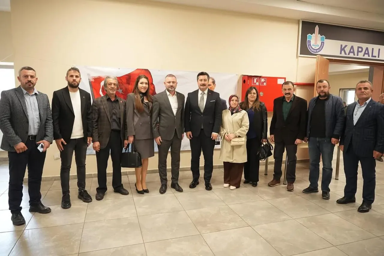 ADD Yenişehir Şubesi'nin Geleneksel Atatürk Yemeğine Belediye Başkanı Katıldı ADD Yenişehir Şubesi'nin Geleneksel Atatürk Yemeğine Belediye Başkanı Katıldı
