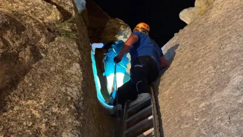 Nevşehir Paşabağları'nda Mahsur Kalan Turist AFAD Ekiplerince Kurtarıldı