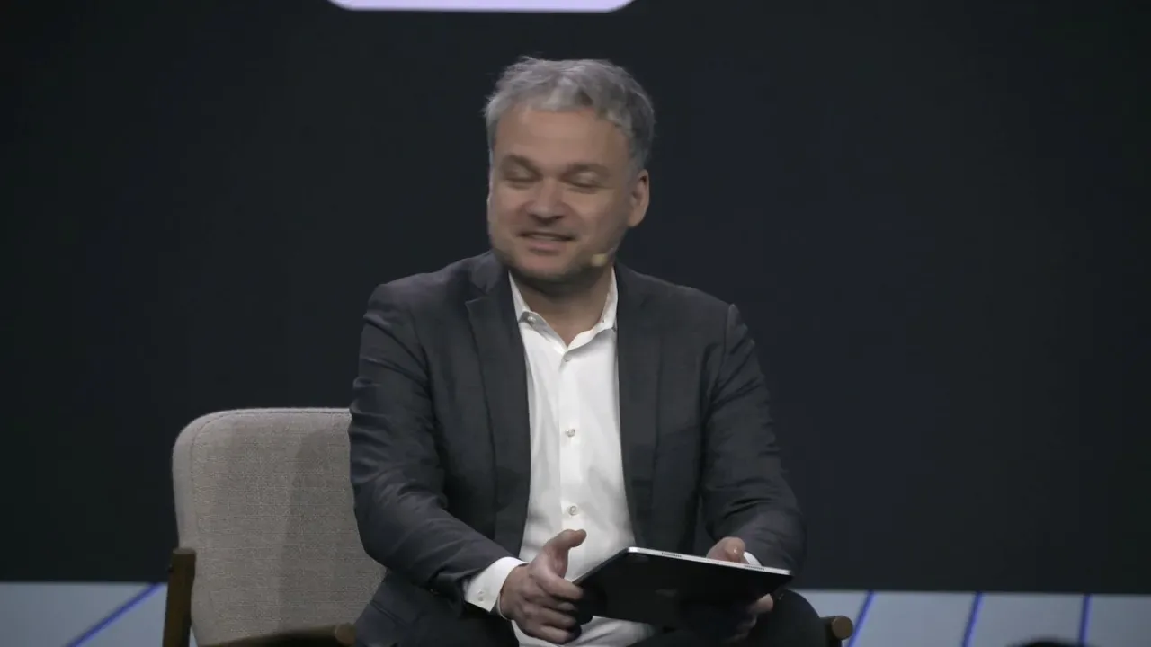UBS, Chainlink ile Tokenize Fonlarda Tarihi Bir Onchain İşlemi Gerçekleştirdi UBS, Chainlink ile Tokenize Fonlarda Tarihi Bir Onchain İşlemi Gerçekleştirdi