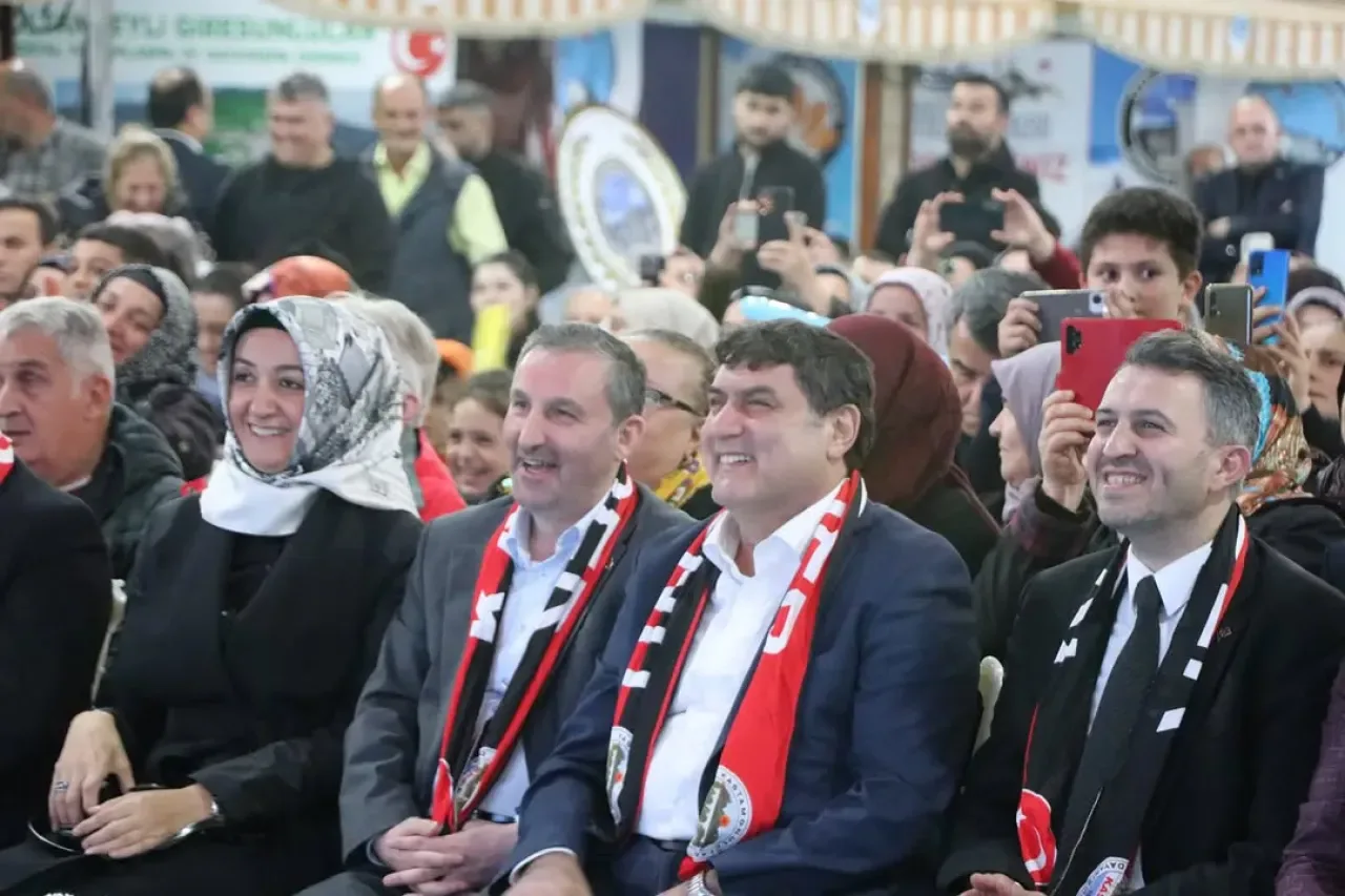 Sultanbeyli'de Kastamonu Günleri Coşkusu Yaşandı Sultanbeyli'de Kastamonu Günleri Coşkusu Yaşandı