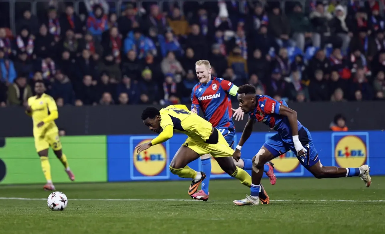 Fenerbahçe, Viktoria Plzeň Maçındaki Hakem Kararları İçin UEFA'ya Başvurdu Fenerbahçe, Viktoria Plzeň Maçındaki Hakem Kararları İçin UEFA'ya Başvurdu