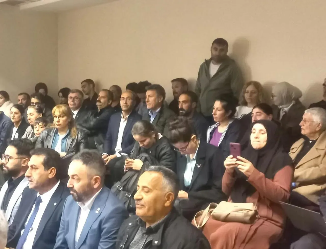 İliç Maden Faciası Davasında Dördüncü Duruşma: 9 İşçi İçin Adalet Aranıyor İliç Maden Faciası Davasında Dördüncü Duruşma: 9 İşçi İçin Adalet Aranıyor