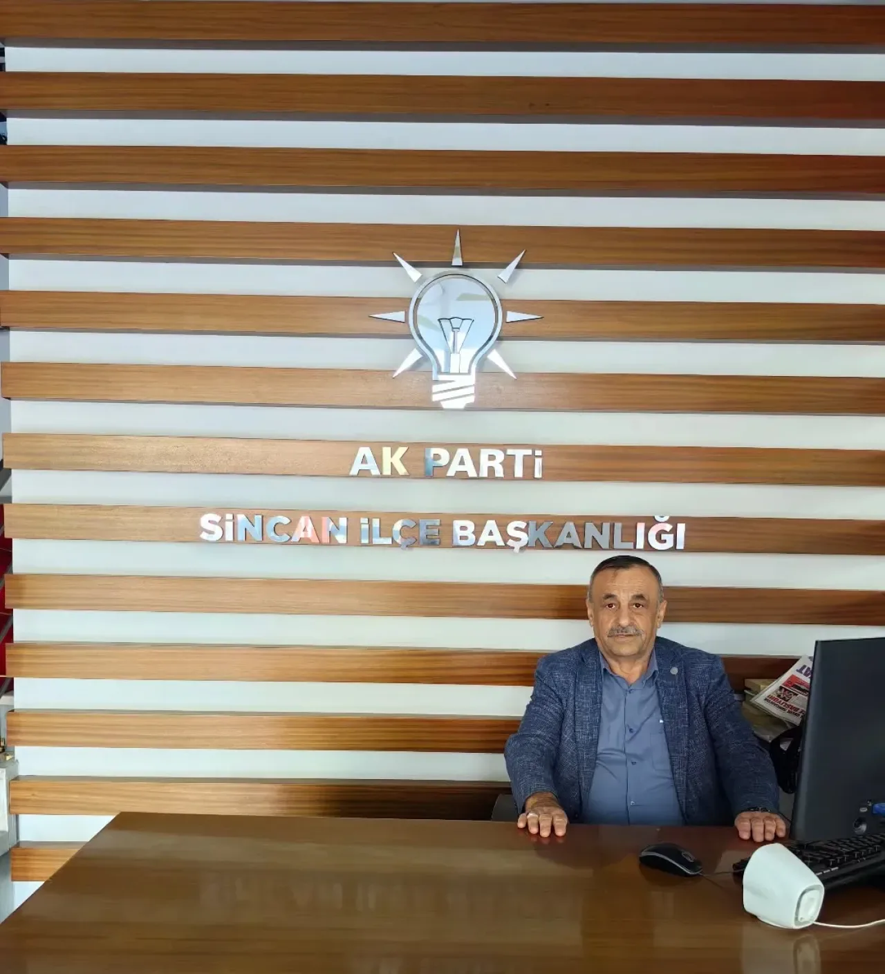 Sincan AK Parti İlçe Başkanlığı'nda Nöbet ve Halkla İlişkiler Devam Ediyor Sincan AK Parti İlçe Başkanlığı'nda Nöbet ve Halkla İlişkiler Devam Ediyor