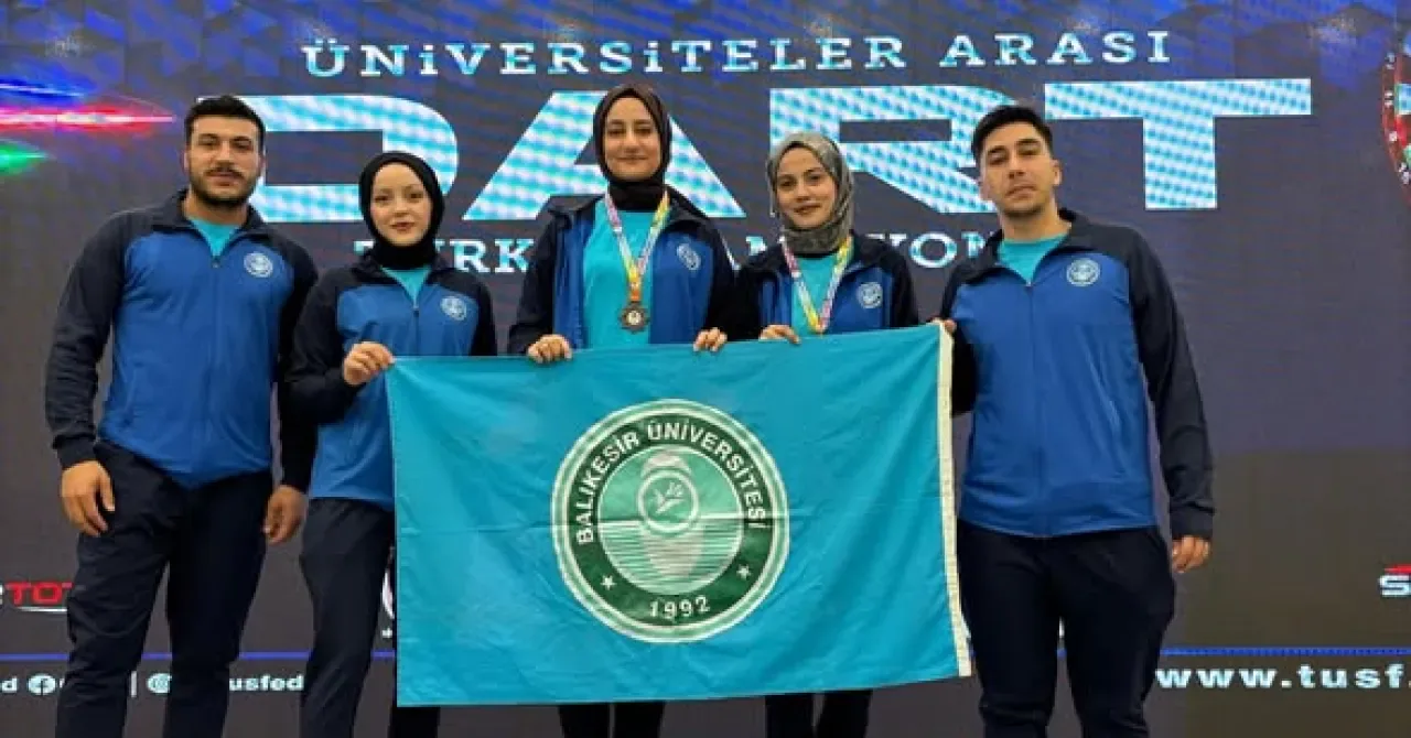 Balıkesir Üniversitesi Dart Takımı Türkiye İkincisi Oldu Balıkesir Üniversitesi Dart Takımı Türkiye İkincisi Oldu