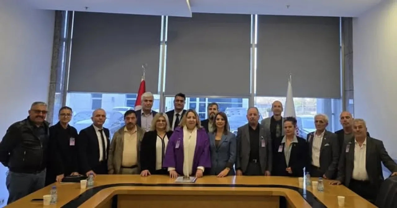 Emek ve Sosyal Hak Mücadelesi Meclis'te Yankılandı Emek ve Sosyal Hak Mücadelesi Meclis'te Yankılandı
