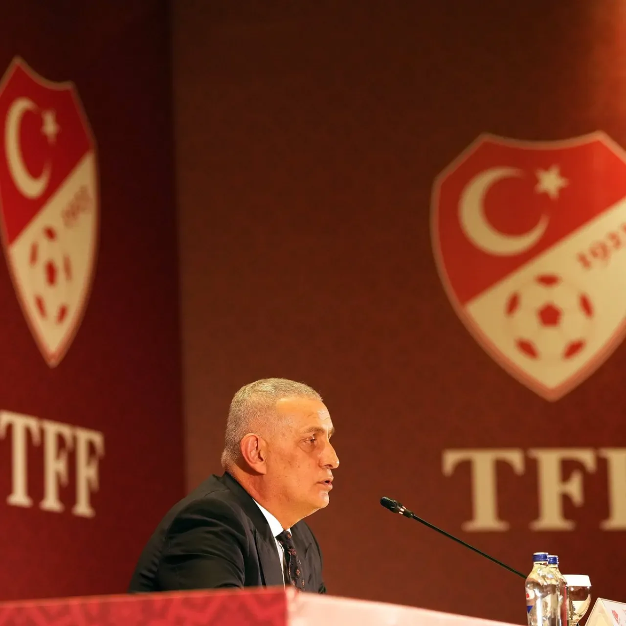 İbrahim Hacıosmanoğlu'ndan Türk Futbolu İçin Güçlü Açıklama: Şaibeye ve Kirli İlişkilere Taviz Yok İbrahim Hacıosmanoğlu'ndan Türk Futbolu İçin Güçlü Açıklama: Şaibeye ve Kirli İlişkilere Taviz Yok