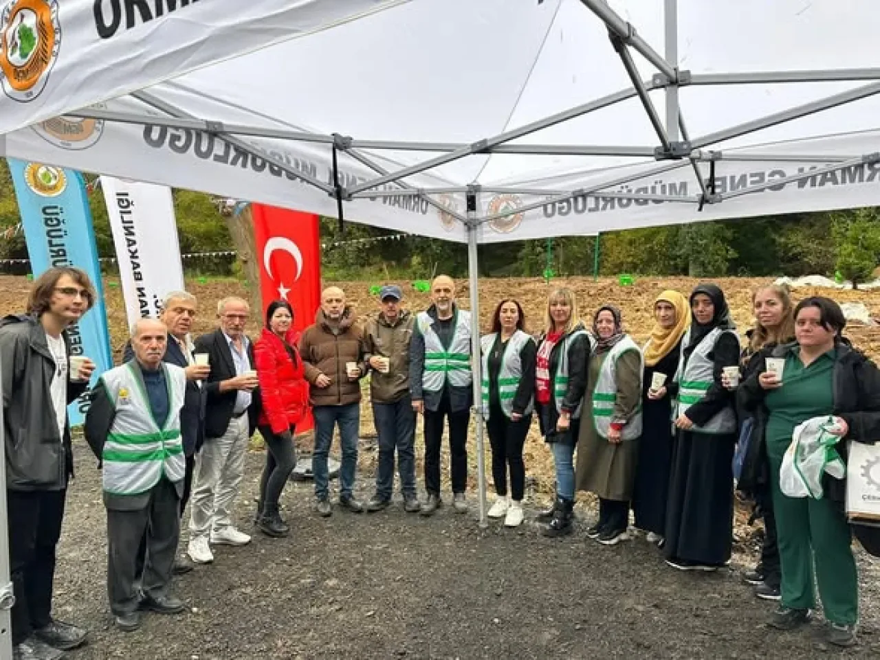 AK Parti Bayrampaşa İlçe Teşkilatı, 11 Kasım'da Fidan Dikti AK Parti Bayrampaşa İlçe Teşkilatı, 11 Kasım'da Fidan Dikti