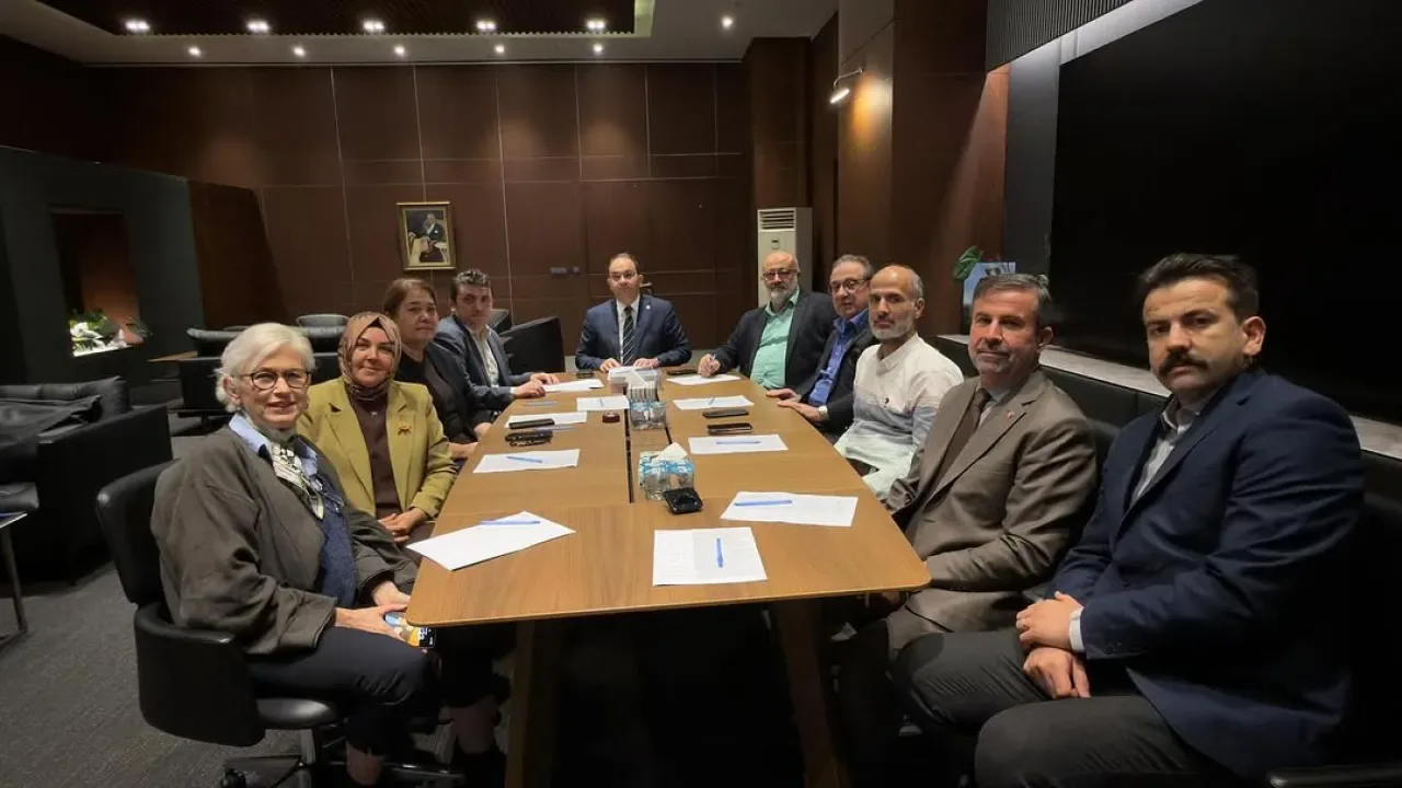 Şişli Kaymakamlığı'nda Sosyal Yardım Vakfı Toplantısı Yapıldı Şişli Kaymakamlığı'nda Sosyal Yardım Vakfı Toplantısı Yapıldı