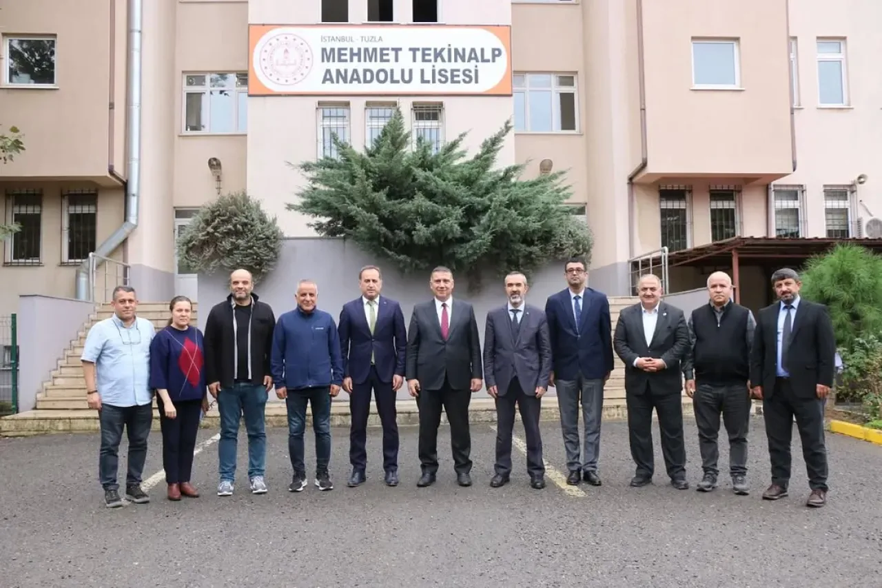 İstanbul Tuzla'da Mehmet Tekinalp Anadolu Lisesi'ne Protokol Ziyareti İstanbul Tuzla'da Mehmet Tekinalp Anadolu Lisesi'ne Protokol Ziyareti