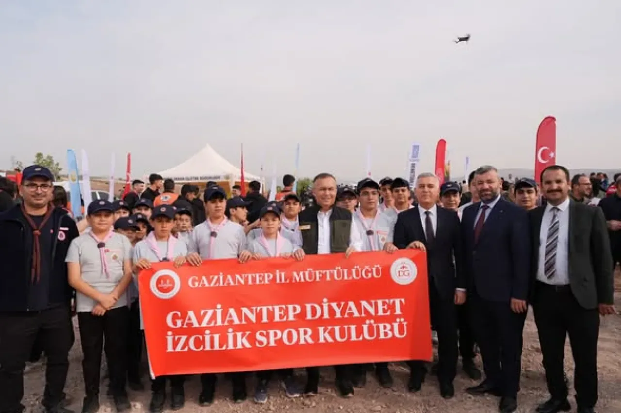 Gaziantep'te Peygamber Efendimiz'in Doğumunun 1500. Yılı Anısına Hatıra Ormanı Oluşturuldu Gaziantep'te Peygamber Efendimiz'in Doğumunun 1500. Yılı Anısına Hatıra Ormanı Oluşturuldu