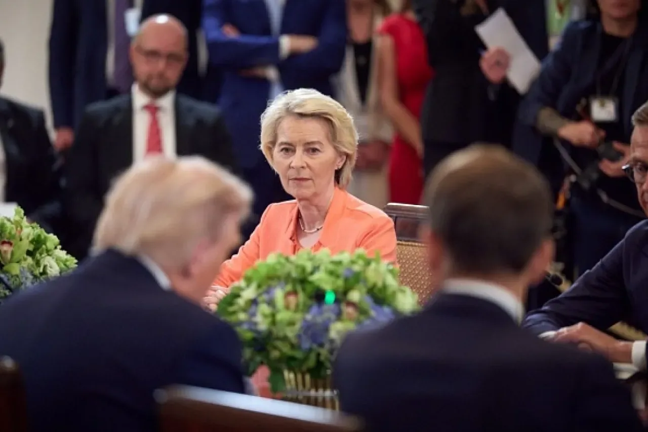 AB, "Demokrasi Kalkanı" Planında Geri Adım Atma Riski Taşıyor AB, "Demokrasi Kalkanı" Planında Geri Adım Atma Riski Taşıyor