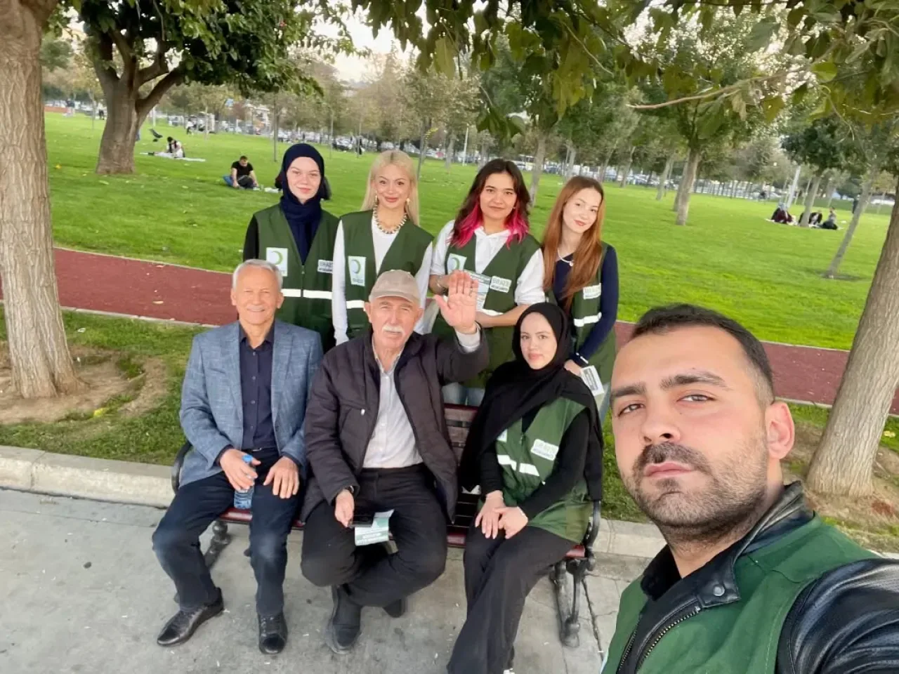Yeşilay Zeytinburnu Sahili'nde Çevre Temizliği Etkinliği Düzenledi Yeşilay Zeytinburnu Sahili'nde Çevre Temizliği Etkinliği Düzenledi
