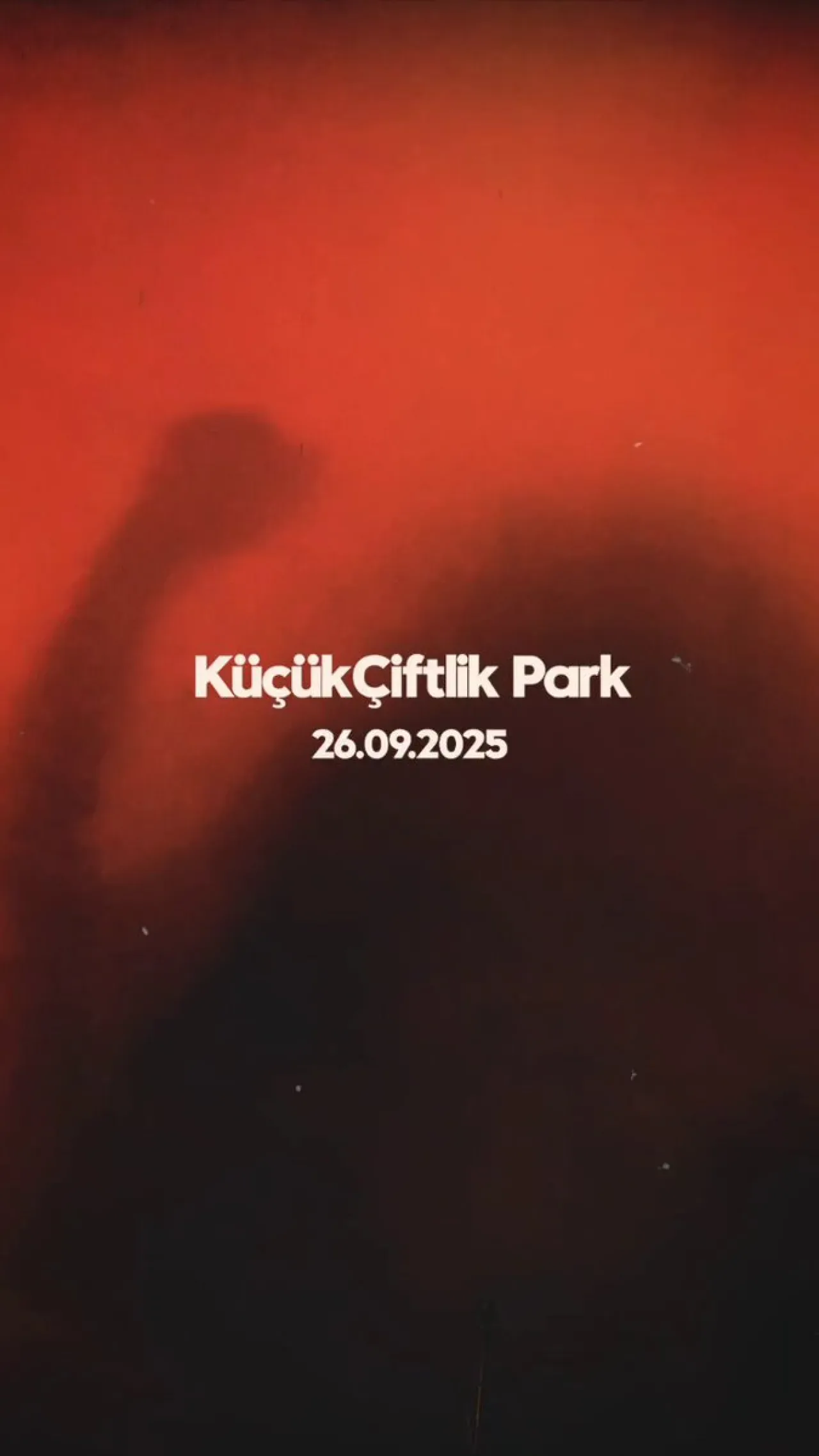 Mor ve Ötesi, KüçükÇiftlik Park'ta Unutulmaz Bir Konsere İmza Attı Mor ve Ötesi, KüçükÇiftlik Park'ta Unutulmaz Bir Konsere İmza Attı