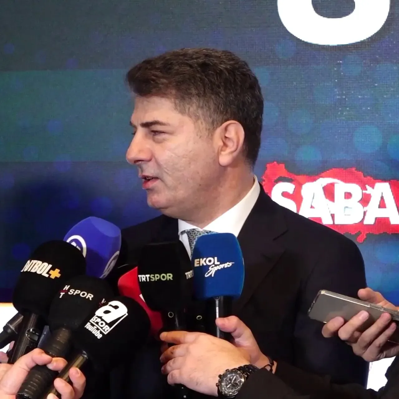 Fenerbahçe Başkanı Ali Koç'tan Kerem Aktürkoğlu Transferi Açıklaması: "Sözümüz Var" Fenerbahçe Başkanı Ali Koç'tan Kerem Aktürkoğlu Transferi Açıklaması: "Sözümüz Var"