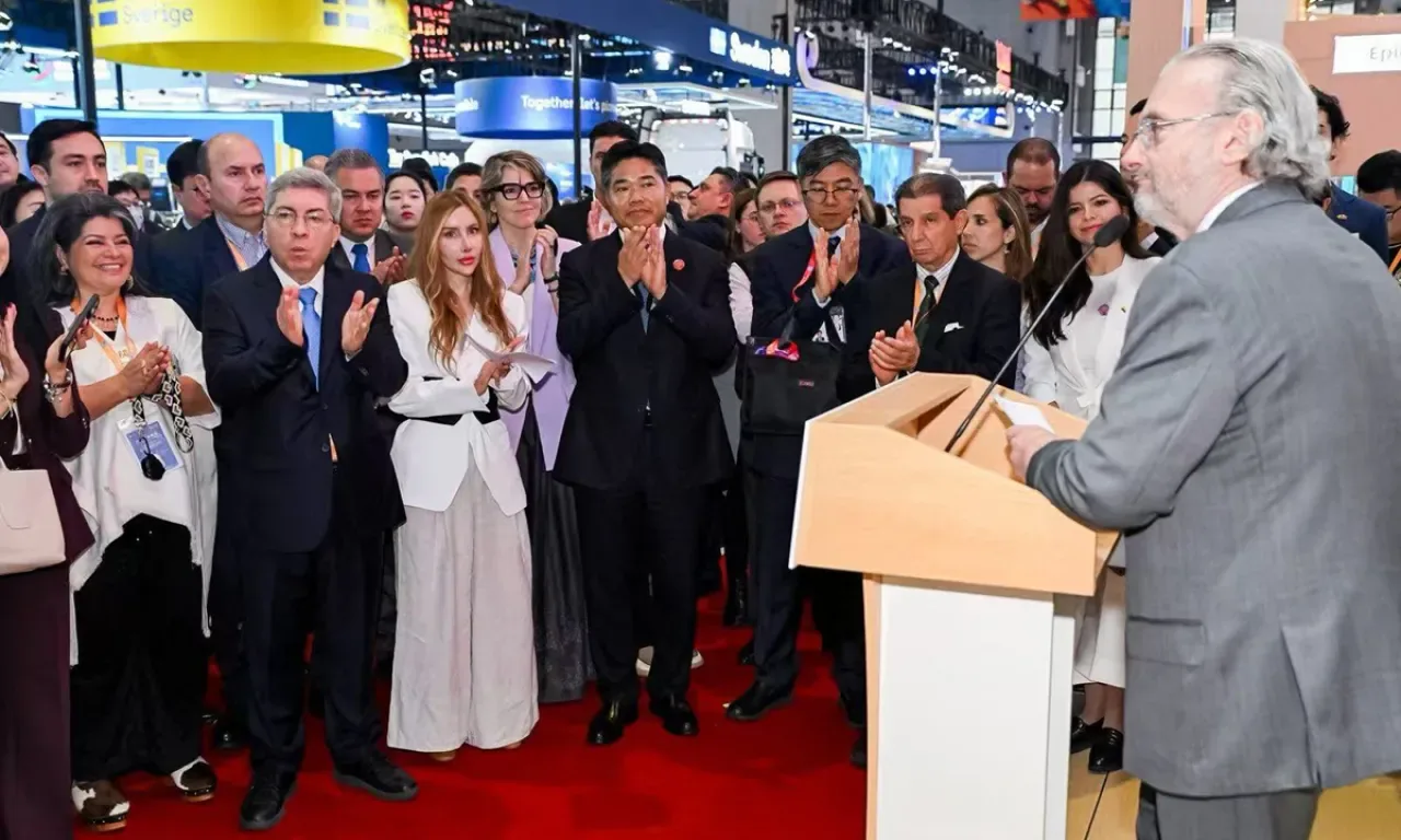 Kolombiya, Şanghay'daki Çin Uluslararası İthalat Fuarı'na İlk Kez "Onur Konuğu" Olarak Katılıyor Kolombiya, Şanghay'daki Çin Uluslararası İthalat Fuarı'na İlk Kez "Onur Konuğu" Olarak Katılıyor