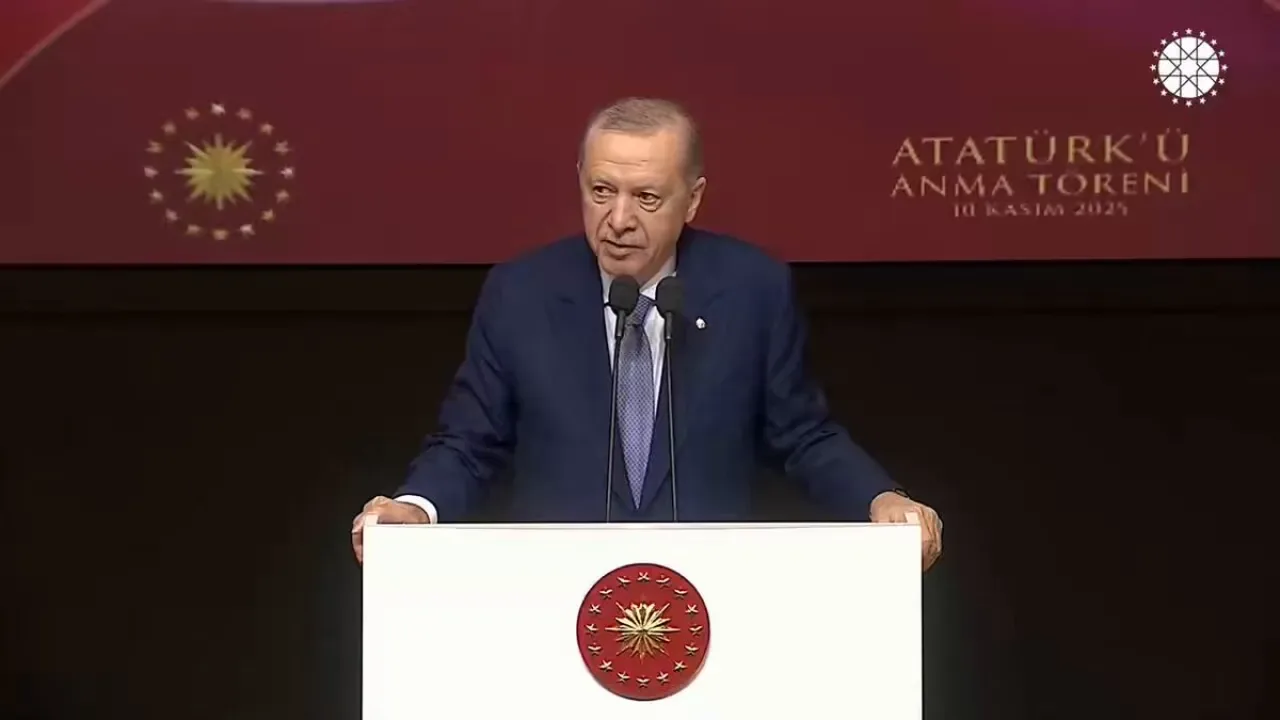 Cumhurbaşkanı Erdoğan'dan Atatürk Anma Programında Türkiye Yüzyılı Mesajı Cumhurbaşkanı Erdoğan'dan Atatürk Anma Programında Türkiye Yüzyılı Mesajı