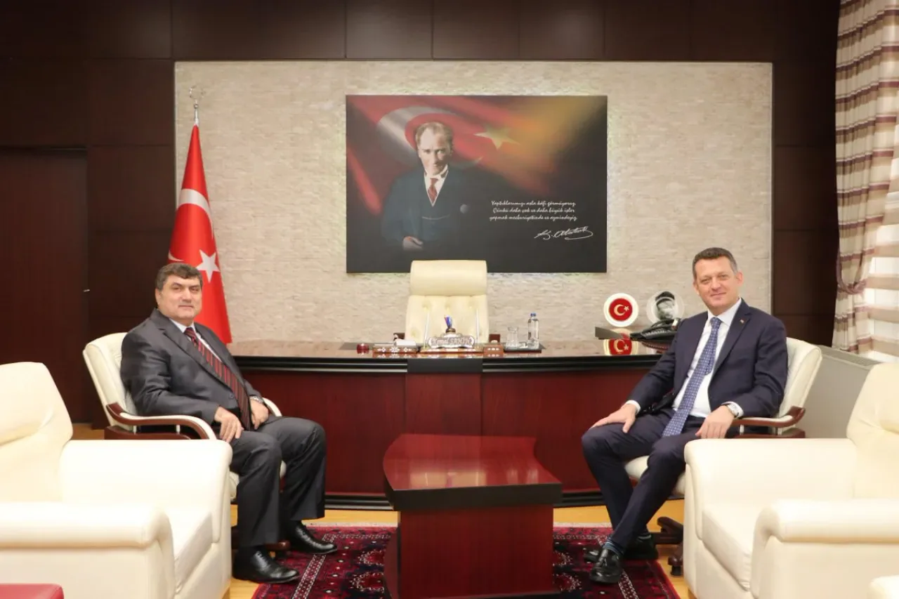 Beykoz Kaymakamı Ürkmezer, Sultanbeyli'de Kemal Şahin'i Ziyaret Etti Beykoz Kaymakamı Ürkmezer, Sultanbeyli'de Kemal Şahin'i Ziyaret Etti