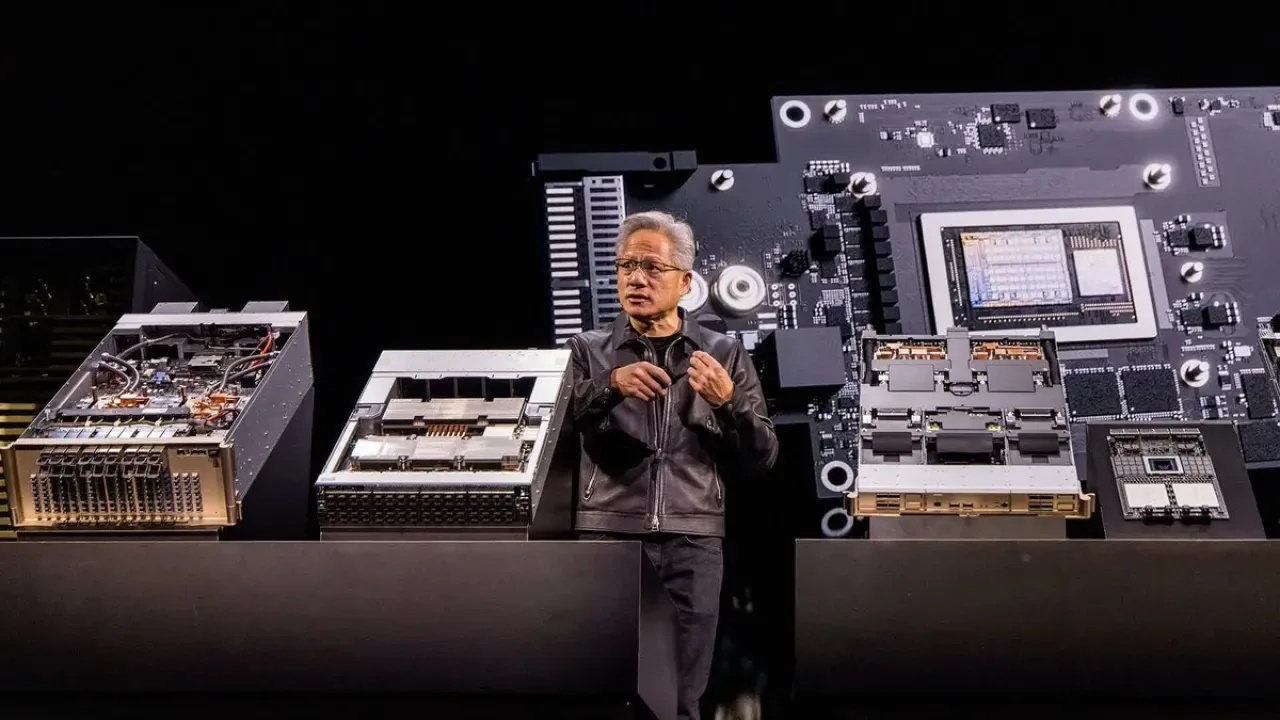 Nvidia CEO'su Jensen Huang: Yapay Zeka Patlaması Dot-Com Balonu Gibi Değil Nvidia CEO'su Jensen Huang: Yapay Zeka Patlaması Dot-Com Balonu Gibi Değil