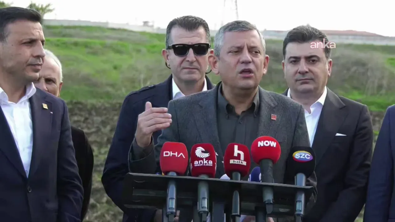 Özgür Özel'den Siyasi Mesaj: "2 Bin 200 Yıl" Vurgusu Özgür Özel'den Siyasi Mesaj: "2 Bin 200 Yıl" Vurgusu