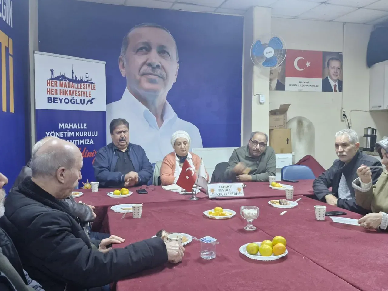 AK Parti Beyoğlu'nda Tecrübeliler Komisyonu İstişare Toplantısı Gerçekleştirildi AK Parti Beyoğlu'nda Tecrübeliler Komisyonu İstişare Toplantısı Gerçekleştirildi