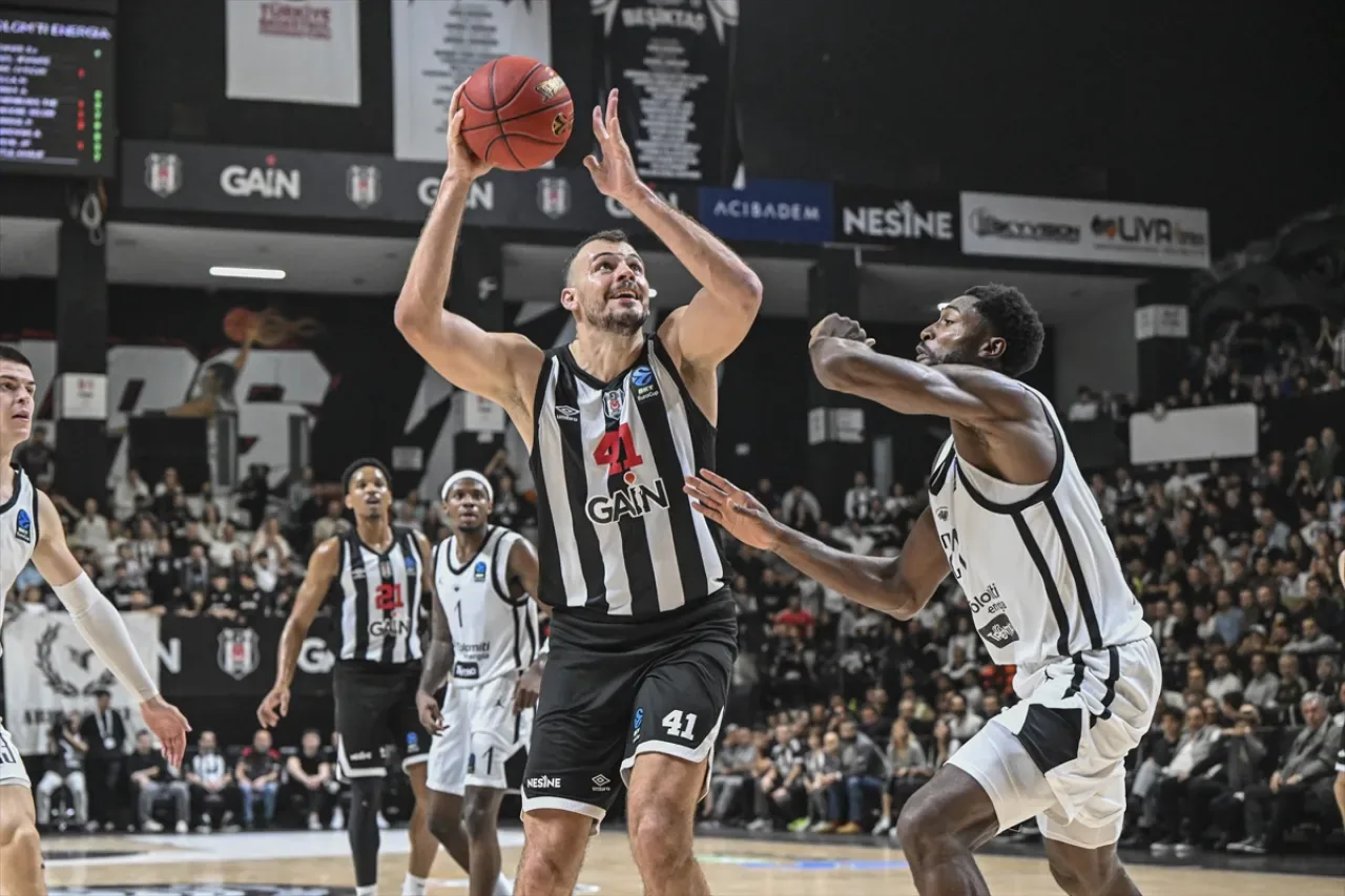 Beşiktaş GAİN, EuroCup'ta Trento'yu Farklı Mağlup Etti Beşiktaş GAİN, EuroCup'ta Trento'yu Farklı Mağlup Etti
