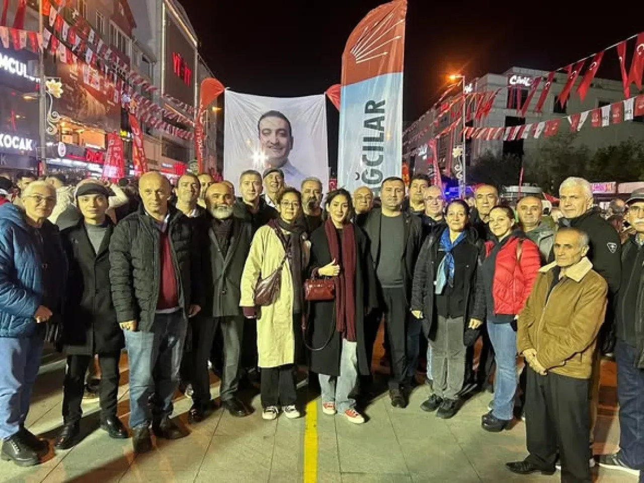 CHP'li Yöneticilerden Sultanbeyli'de Hak ve Adalet Vurgusu CHP'li Yöneticilerden Sultanbeyli'de Hak ve Adalet Vurgusu
