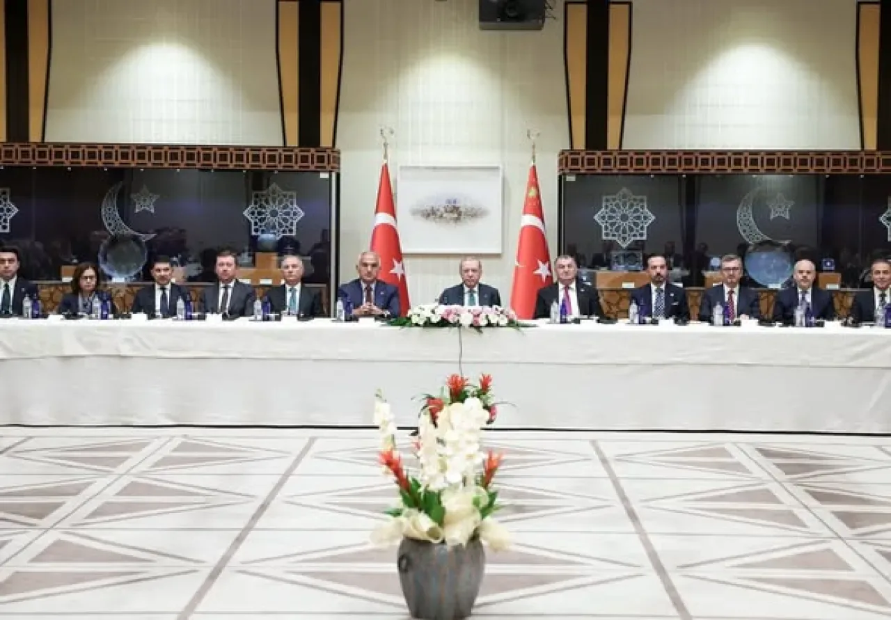 Ahıska Türklerinin 81. Yılında Sürgün Anması: Cumhurbaşkanı Erdoğan'dan Vatandaşlık Desteği Ahıska Türklerinin 81. Yılında Sürgün Anması: Cumhurbaşkanı Erdoğan'dan Vatandaşlık Desteği