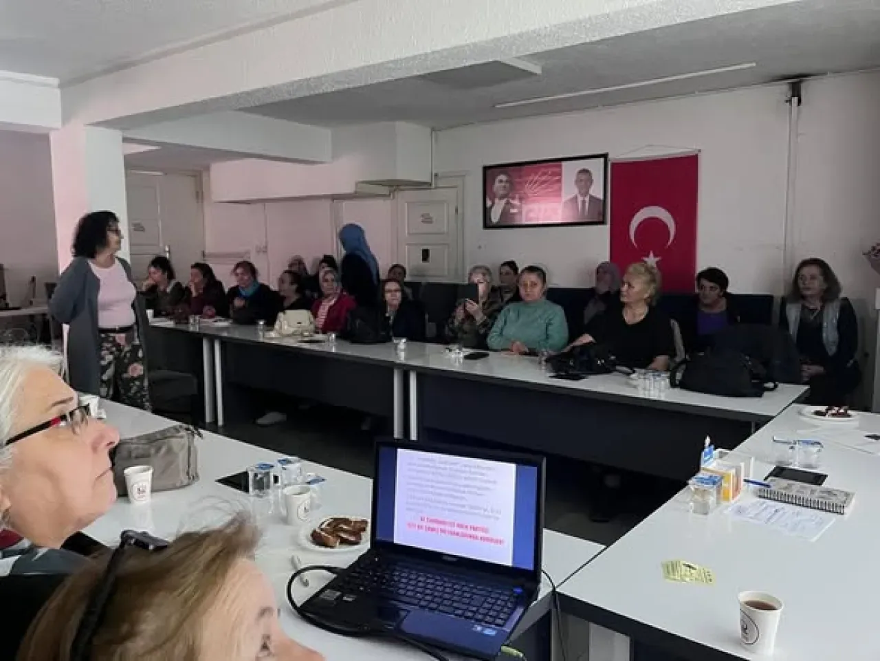 CHP Keçiören Kadın Kolu Üyeleri ile Haftalık Buluşmasını Gerçekleştirdi CHP Keçiören Kadın Kolu Üyeleri ile Haftalık Buluşmasını Gerçekleştirdi