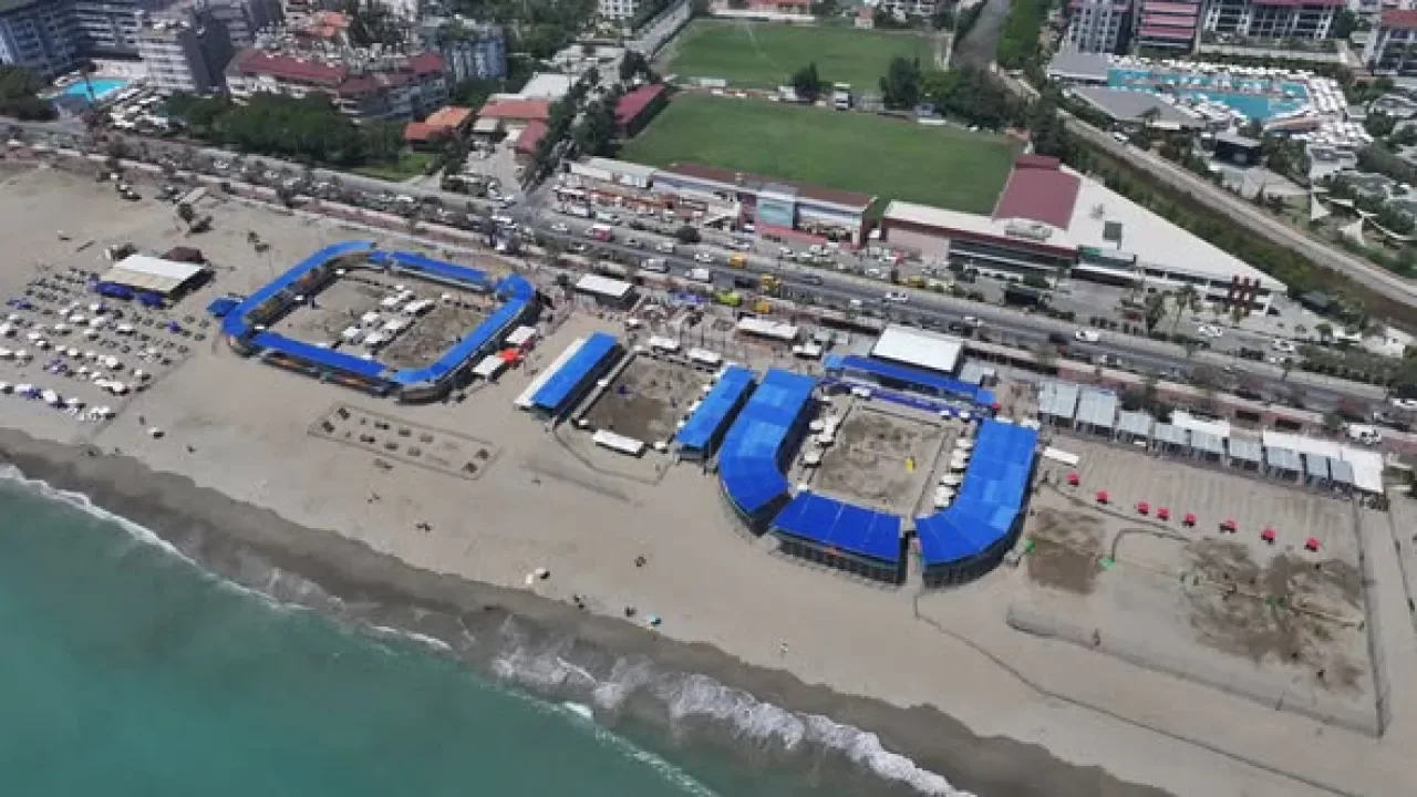 Alanya'da Plaj Voleybolu Halk Turnuvası Düzenleniyor Alanya'da Plaj Voleybolu Halk Turnuvası Düzenleniyor