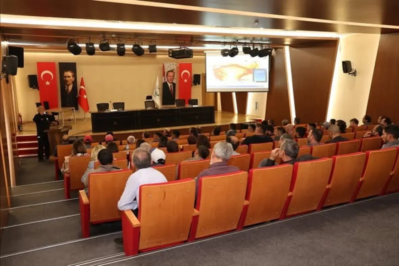 Talas Belediyesi Personeline Afet Eğitimi Talas Belediyesi Personeline Afet Eğitimi
